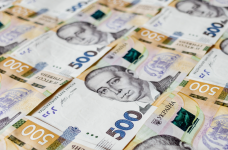 Підвищення зарплат учителям є проблематичним, – відповідь уряду