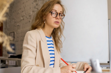 Омбудсмен пропонує вчителям відмовлятися від незаконних звітів