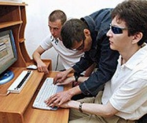 Сліпим дітям подарували можливості сучасних технологій