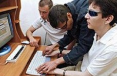 Сліпим дітям подарували можливості сучасних технологій