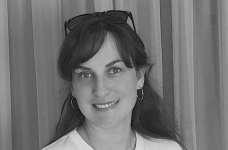 Безглузді гасла відштовхують і не викликають довіри