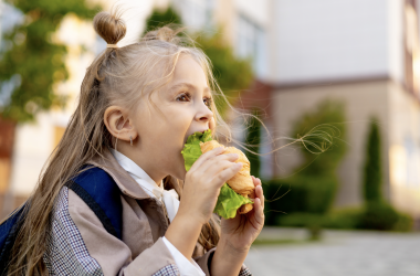 Продовольча програма ООН долучиться до харчування українських учнів