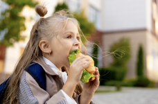 Продовольча програма ООН долучиться до харчування українських учнів