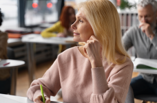 Освітній омбудсмен закликала підвищити зарплати вчителям