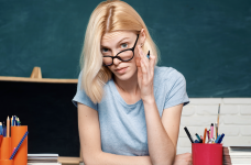 Менш ніж третина студентів педвишів планує працювати за спеціальністю