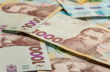 Заробітна плата освітян залишається однією з найнижчих в країні