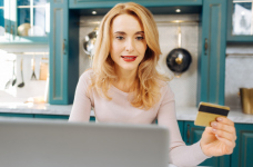 Батьки не повинні оплачувати електронний щоденник, – омбудсмен