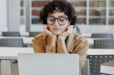 В Україні бракує асистентів вчителів в інклюзивних класах