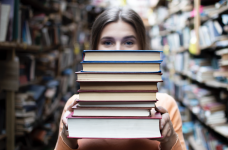 Майже 70 тисяч підручників для 8 класів досі не доставлені до шкіл