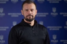 У ВР пропонують, щоб вчителі отримували «на руки» від 19 тисяч