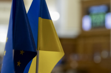 Комітет ВР переніс рішення про зміни структури оплати праці педагогів