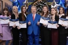 Студенти-відмінники КУК отримали сертифікати на навчання