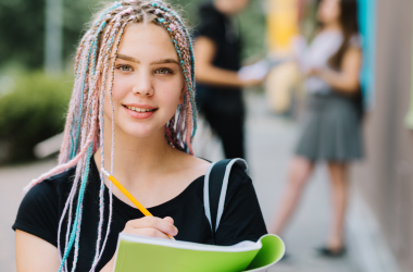 МОН планує збільшити вагу творчого конкурсу для вступників