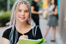 МОН планує збільшити вагу творчого конкурсу для вступників