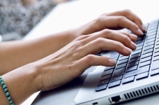 Учителі зможуть реєструватись для участі в сертифікації через Дію