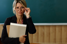 МОН доручено провести аудит виплат зарплат і надбавок учителям