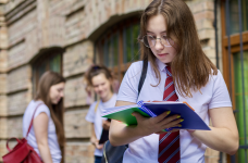 МОН просить громади не зволікати зі створенням ліцеїв для старшокласників