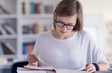 Здібні студенти коледжів з ООП зможуть отримати стипендію 8 тисяч грн