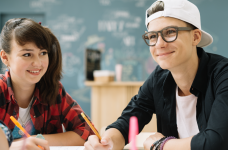 Реформу старшої профільної школи призупиняти не будуть