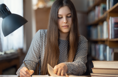 Кошти програми «Гроші ходять за вчителем» почали надходити педагогам