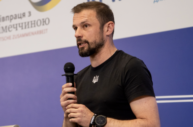 Голова освітнього комітету ВР готовий свідчити на захист Вакуленко