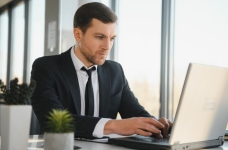 CRM для малого бізнесу в Україні в 2026 році
