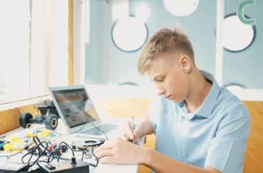 Оголошено набір учасників на STEM Leadership School
