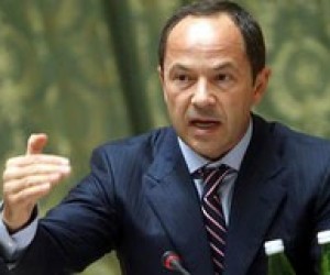 Вузи не можуть демократично використовувати зароблені гроші, - Тігіпко